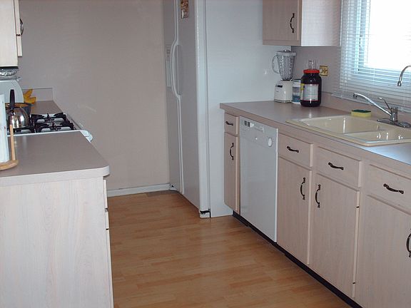 Kitchen; solid wood cabinets