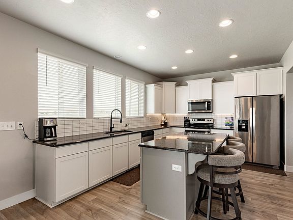 2nd image of 9283 N Vernham Ln