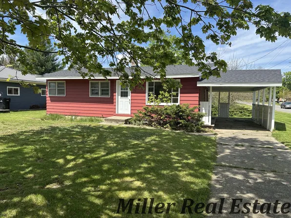 524 N Congress St, Hastings, MI 49058