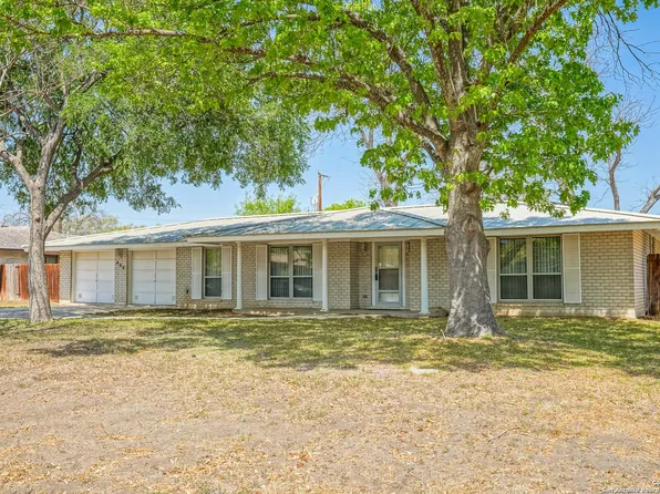 405 Cloudmont, Windcrest, TX 78239
