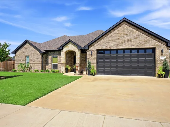 732 Coblestone Cir, Mabank, TX 75147