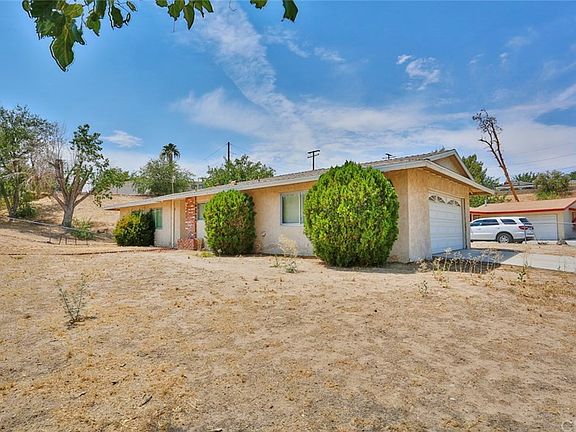 3rd image of 15684 Fresno St