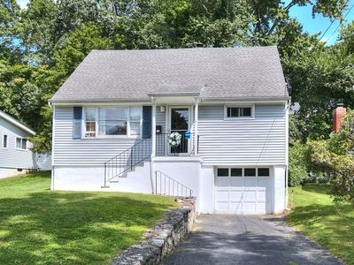 34 Bennett Street, Fairfield, CT, 06825