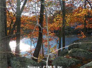 37 E Shore Dr, Clinton, CT 06413