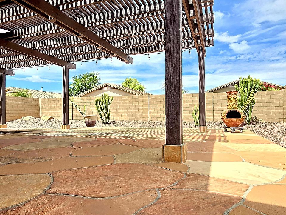 1st image of 42354 W DESERT FAIRWAYS Drive