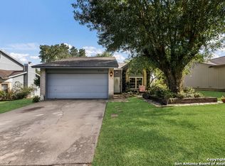 8742 Shallow Ridge Dr, San Antonio, TX 78239
