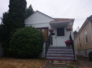 2756 44th Ave SW, Seattle, WA 98116