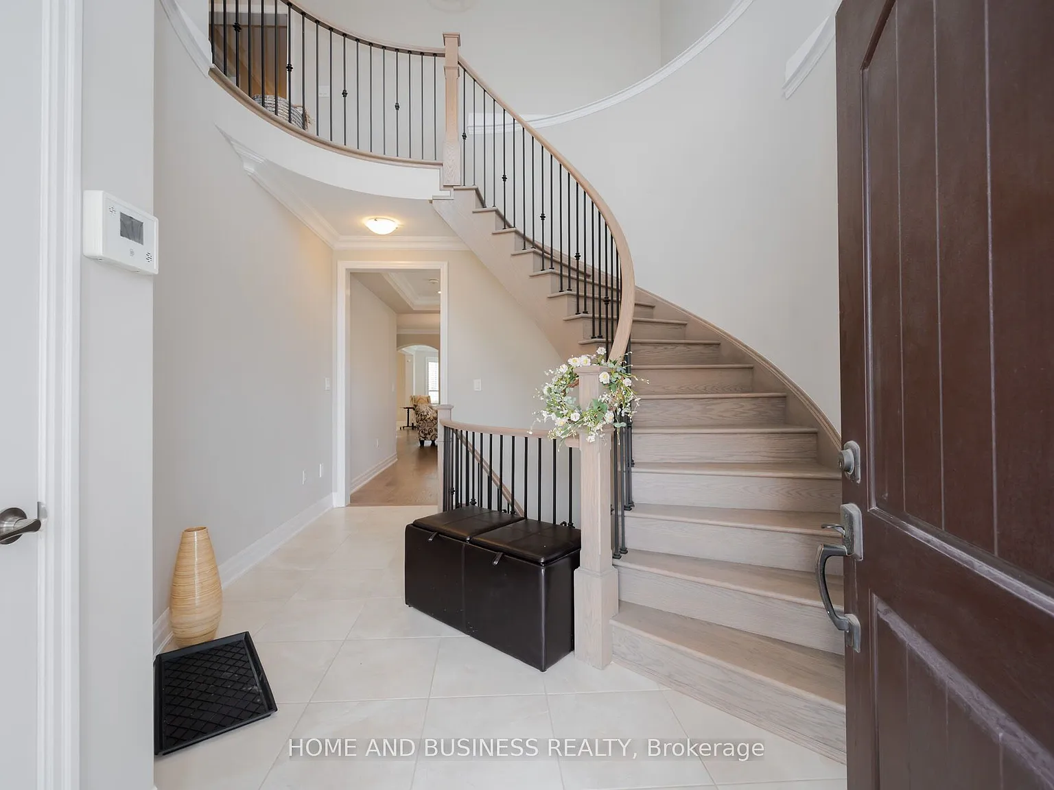 4 bed, $5,900 — Photo 4