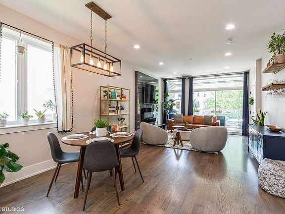4th image of 1818 N Sawyer Ave #1E