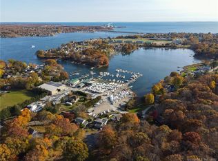 90 Oswegatchie Hills Rd, Niantic, CT 06357