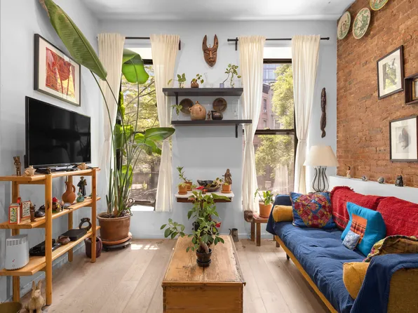 43 Halsey Street 2 image 2 of 12