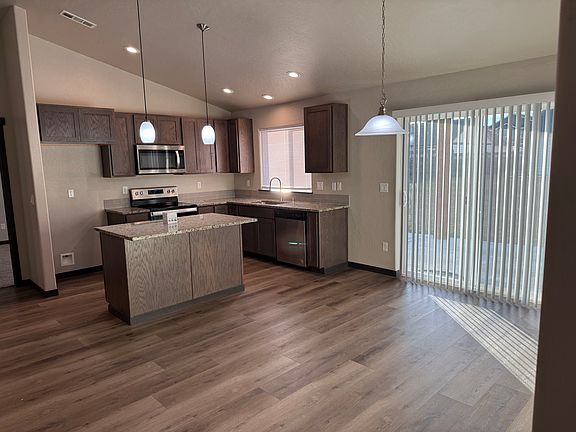 3rd image of 6216 Somerset Ln