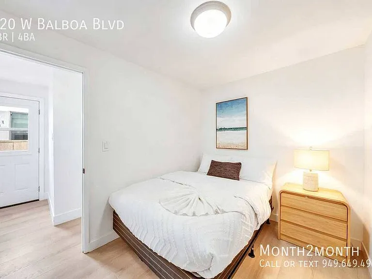 920 W Balboa Blvd — Photo 18