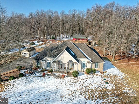 3rd image of 577 Bowman Rd