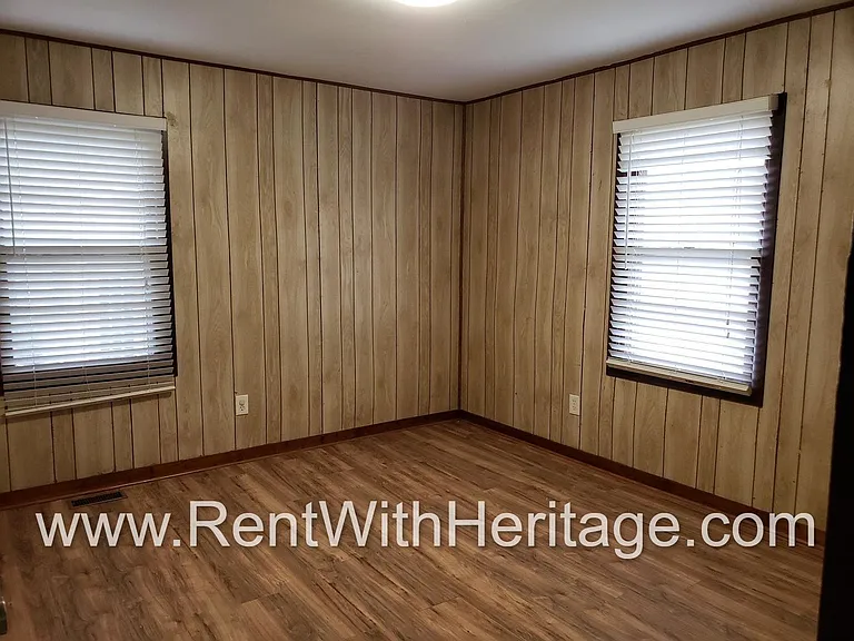 11931 Veterans Memorial Hwy — Photo 15