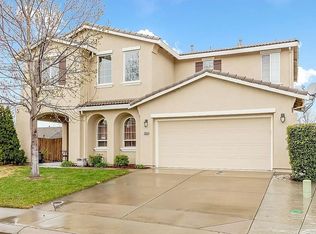 9956 Squirrelview Ct, Elk Grove, CA 95757