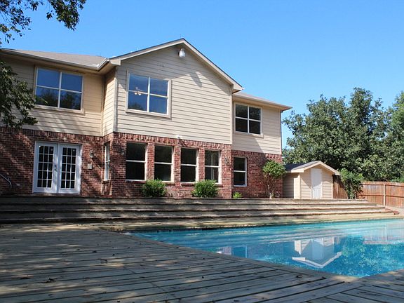 Nice patio and deck