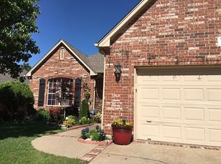 3605 N Battle Creek Dr, Broken Arrow, OK 74012