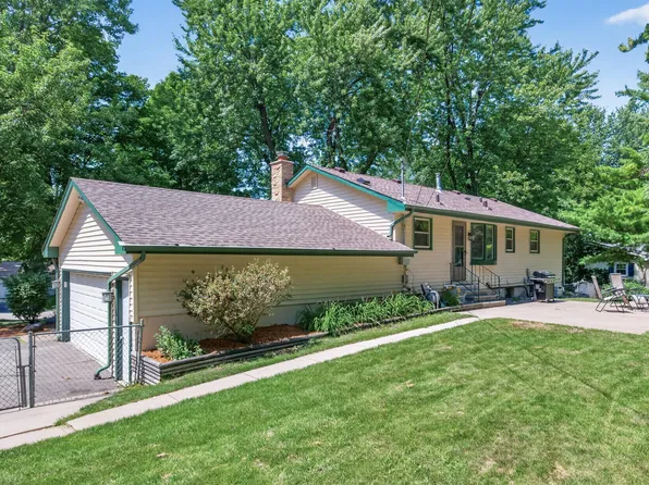 6911 Ticonderoga Trl, Eden Prairie, MN 55346