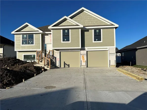 512 SW Hillside Dr, Grain Valley, MO 64029