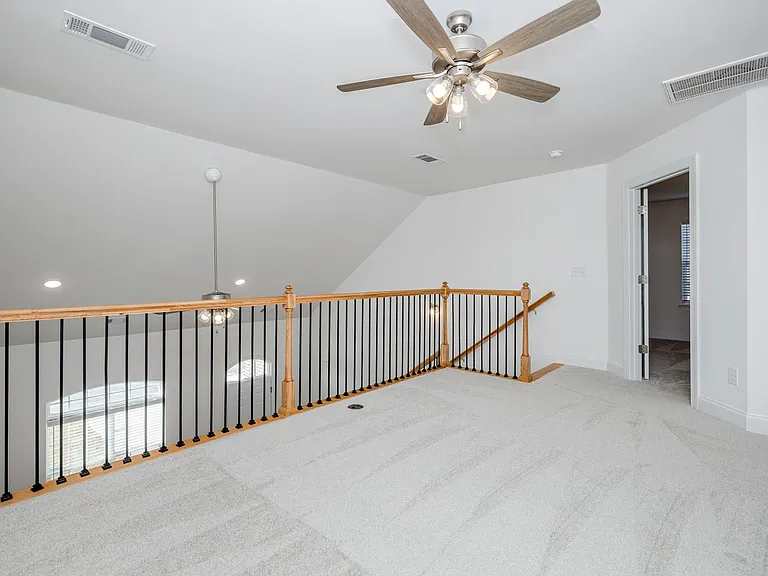 402 Manly Way — Photo 37