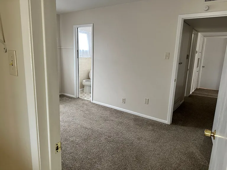 409 Garcia St NE — Photo 16