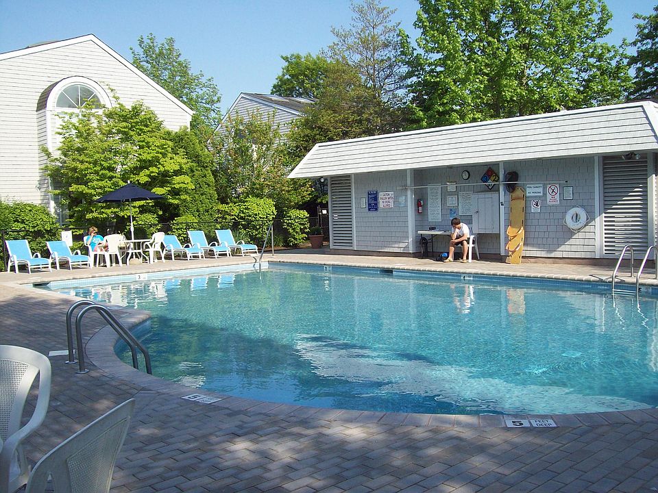 1st image of 220 Montauk Hwy #67