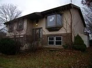 271 Carson Ct, Carol Stream, IL 60188