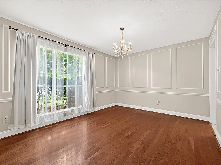 4506 Warwick Dr — Photo 4