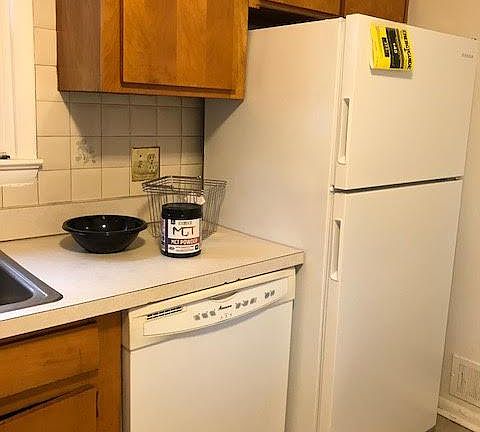 5th image of 7204 Sportsman Dr