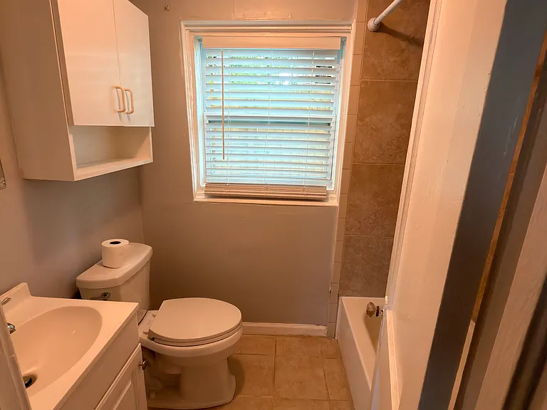 1517 Greenridge Rd #1 — Photo 8