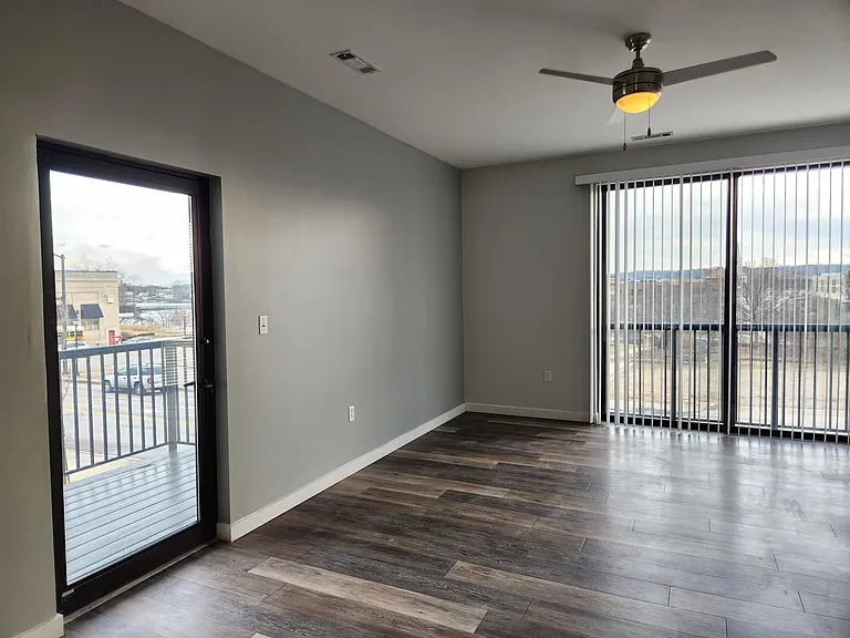 River Rock Apartments — Photo 65