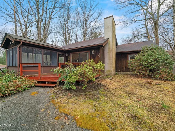 120 Burning Tree Dr, Lords Valley, PA 18428