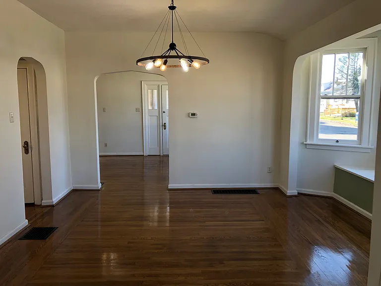 301 Ludford St — Photo 11