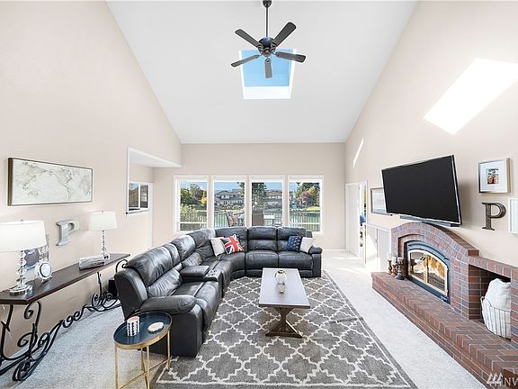 3rd image of 2820 199th Avenue Ct E