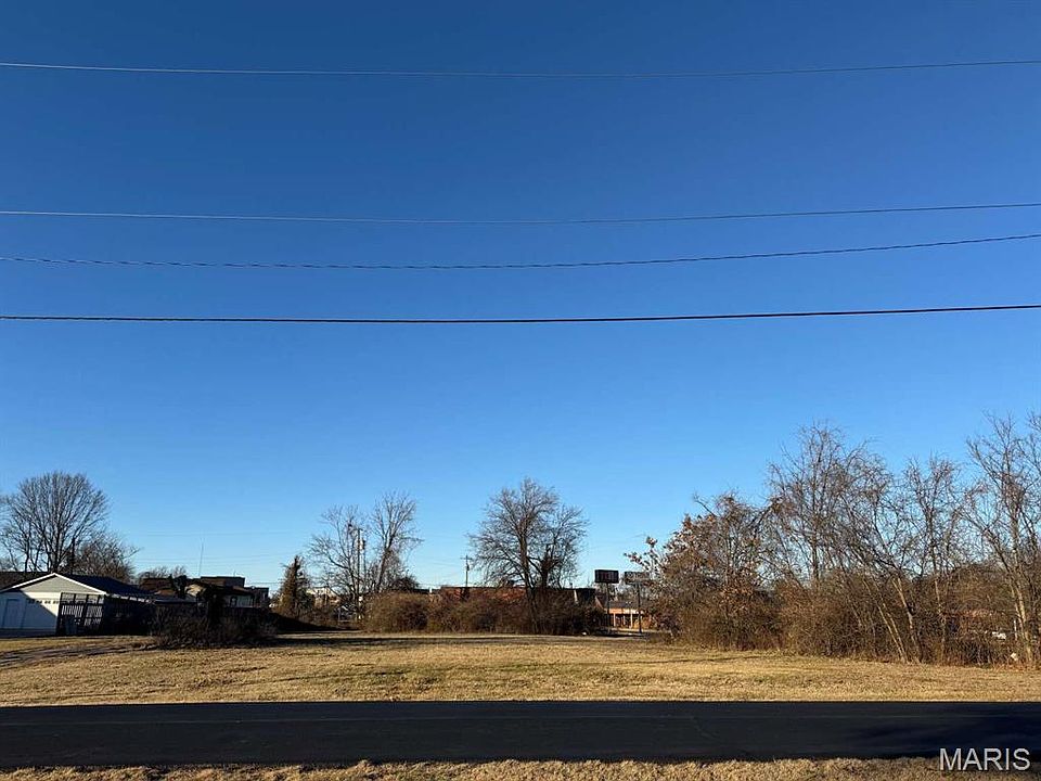 2nd image of 12415 Court Dr