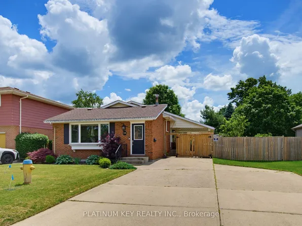 16 Sharpe Dr, Strathroy Caradoc, ON N7G 3T9