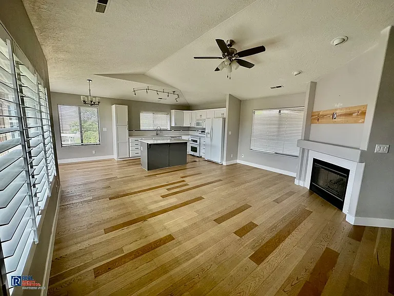 2354 S Hampton Rd — Photo 6