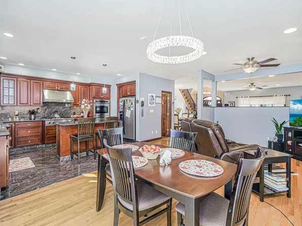 174 Barbara Street image 16 of 37