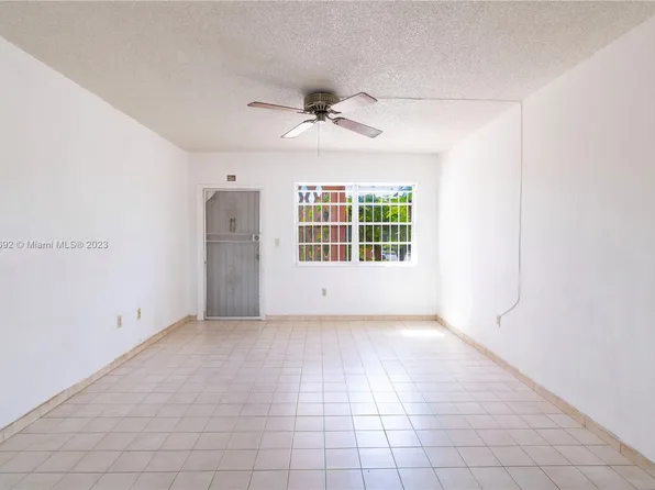 3591 SW 10th St #12B, Miami, FL 33135