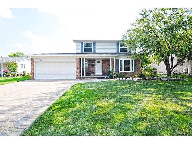 37151 Munger Dr photo 1