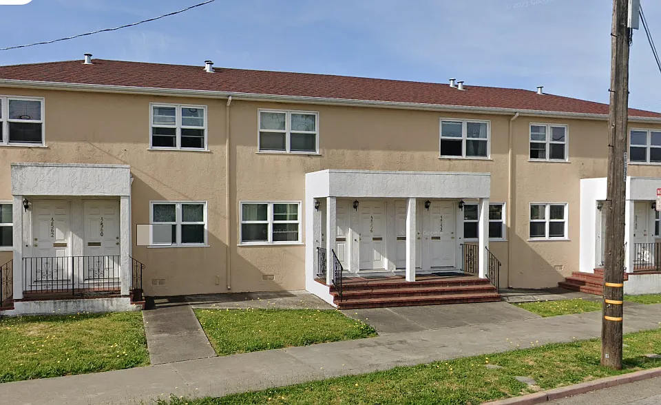 2556 Grant Ave