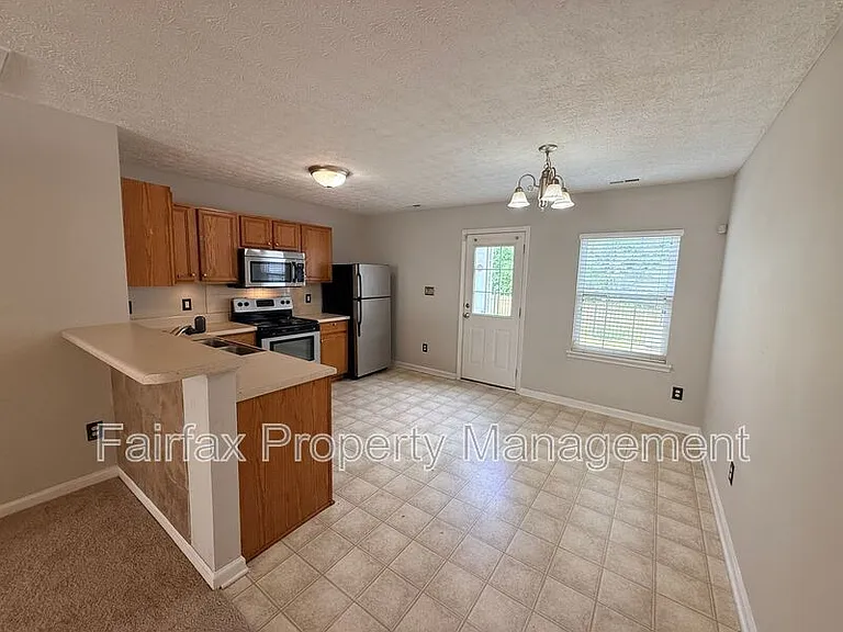 3131 Ivey Wood Ln — Photo 5