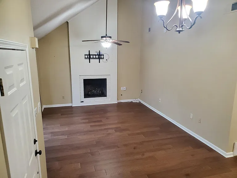 1147 Barn Swallow Ln — Photo 4