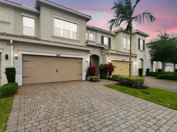 1628 Myrtle Oak Ter, Hollywood, FL 33021