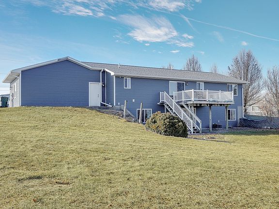 4th image of 121 Valley View Dr