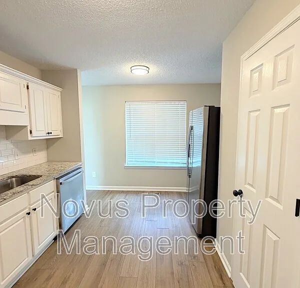 177 Melleray Ct — Photo 10
