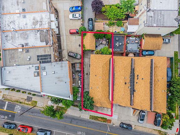 3rd image of 12-10 27th Avenue