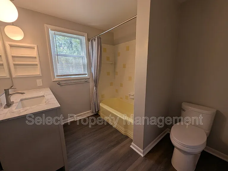 4920 Desoto Dr — Photo 30