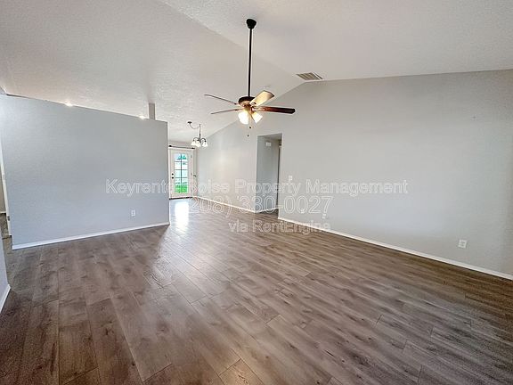 4th image of 1017 W Edwards Ave